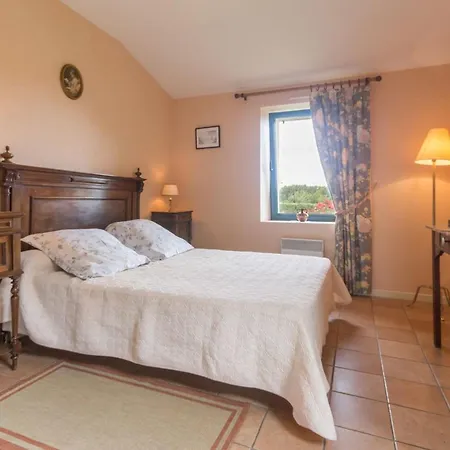 Maison De Charme Avec Piscine Et Grand Jardin, Pres D'ancenis - Ideal Pour Familles Et Balades - Fr-1-306-1151 Holiday home Bonnoeuvre